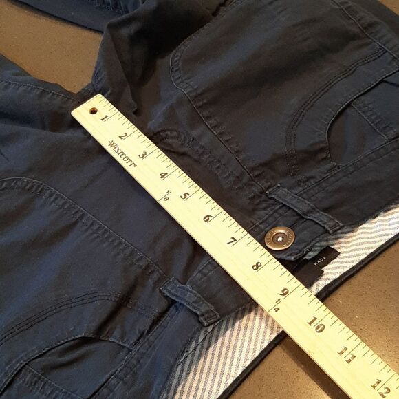 Tommy Hilfiger Navy Cargo Capri Pants - Picture 8 of 9